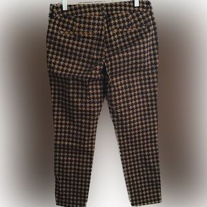 Old Navy Pixie Ankle Pants